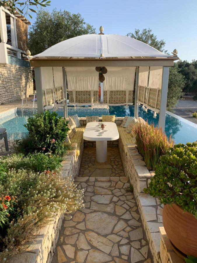 Opera House Paxos 호텔 가이오스 외부 사진