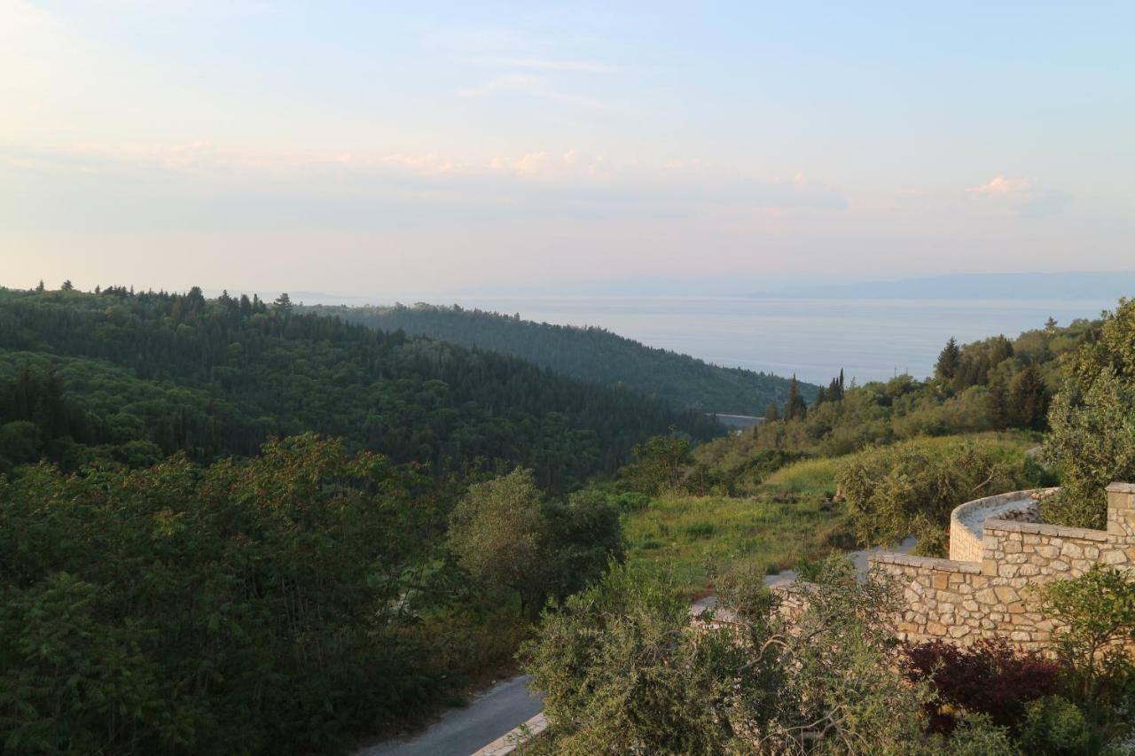 Opera House Paxos 호텔 가이오스 외부 사진